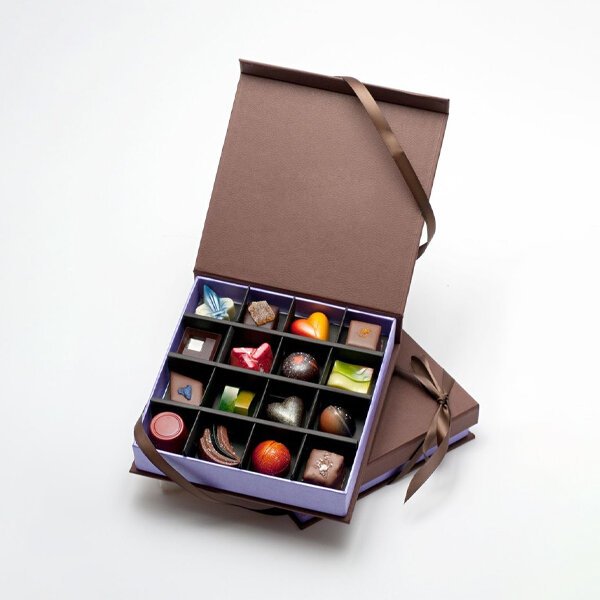 customize-flip-top-boxes-with-magnetic-closure_jpg